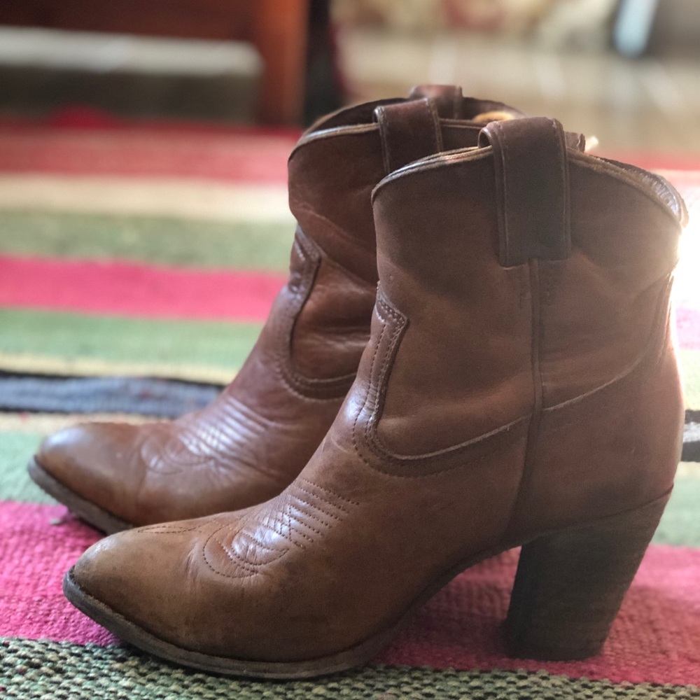 Frye Billy booties